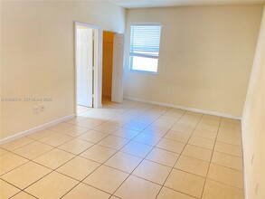 9430 SW 170th Passage in Miami, FL - Building Photo - Building Photo