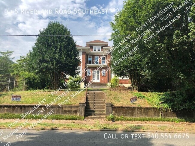 property at 445 Riverland Rd SE