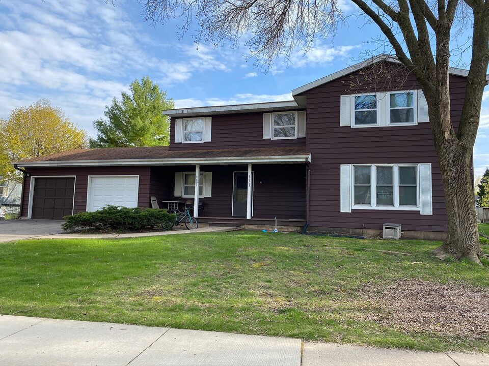 6601-6603 Tottenham Rd in Madison, WI - Building Photo