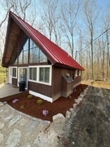 44 Mountain Dr in New Durham, NH - Building Photo