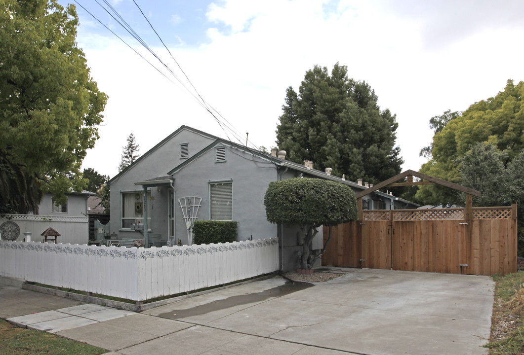 1219-1221 Junipero Ave in Redwood City, CA - Building Photo