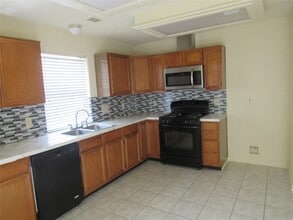 5418 Imperial Grove Dr in Houston, TX - Building Photo - Building Photo