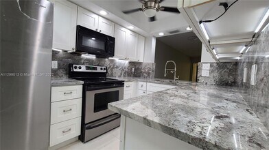 1929 SW 15th St-Unit -41 in Deerfield Beach, FL - Foto de edificio - Building Photo