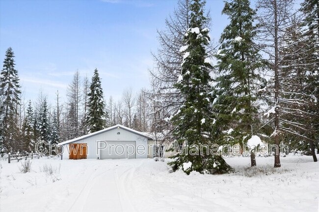 2520 E Edgewood Dr in Whitefish, MT - Building Photo - Building Photo