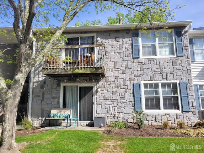property at 14 Coral Ct