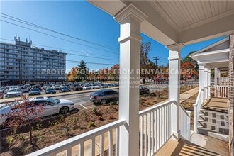 1364 W Cleveland St in Fayetteville, AR - Building Photo - Building Photo