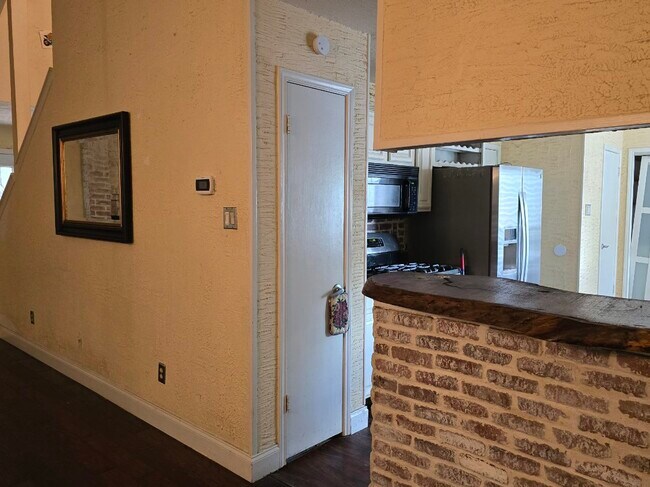 10706 Lake Path Dr in San Antonio, TX - Building Photo - Building Photo
