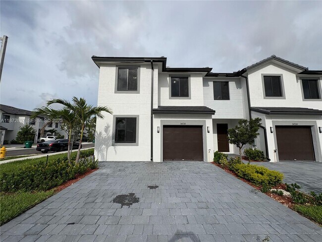 34530 SW 190th Ave in Homestead, FL - Foto de edificio - Building Photo