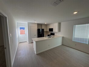 3915 Selawik St in Sherman, TX - Foto de edificio - Building Photo