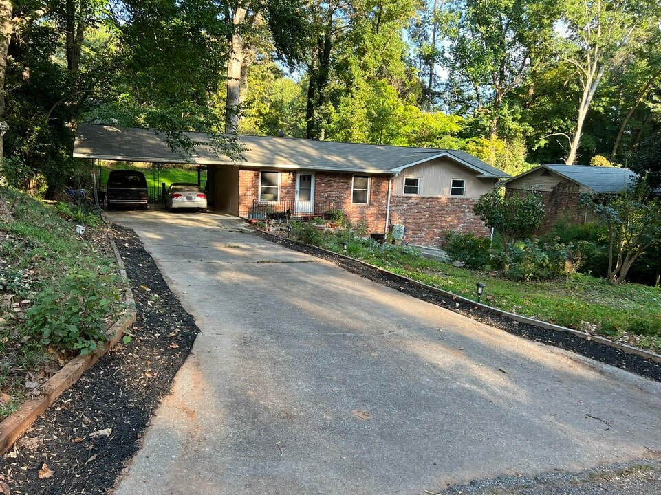 640 Collingwood Dr in Decatur, GA - Building Photo