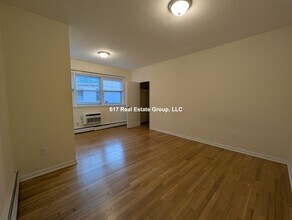 2018 Commonwealth Ave in Boston, MA - Building Photo - Building Photo