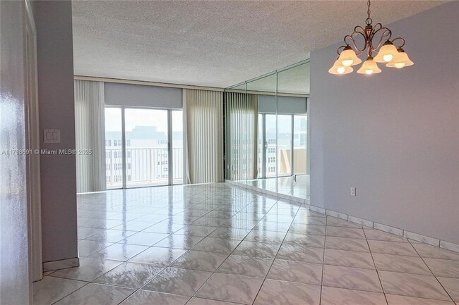 1980 S Ocean Dr, Unit 22A in Hallandale Beach, FL - Building Photo - Building Photo