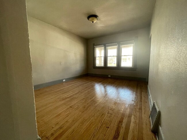 2465-A N 9th St in Milwaukee, WI - Building Photo - Building Photo