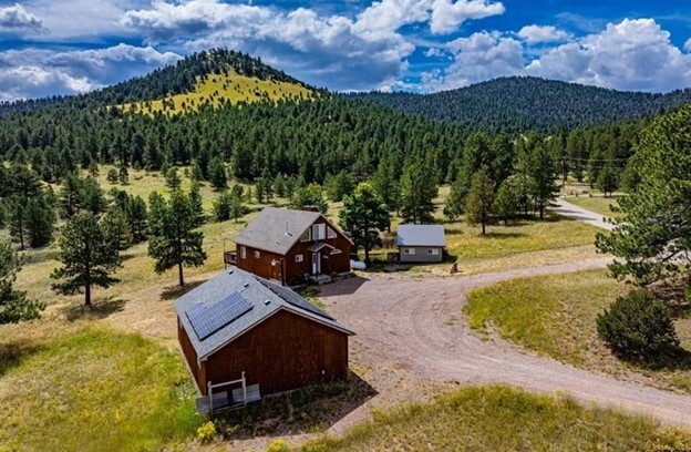 998 Bunker Hill Rd in Westcliffe, CO - Building Photo