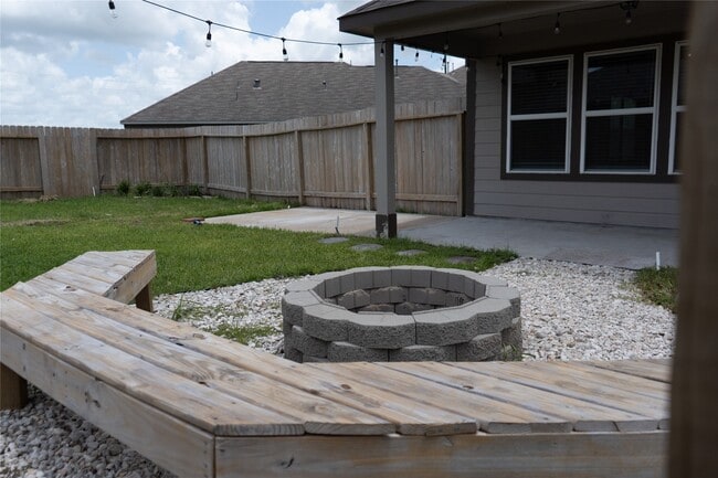 property at 3006 Tandem Ct