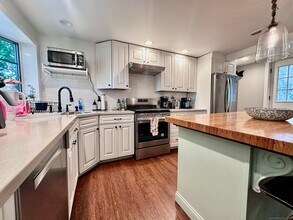 18 Candlewood Springs Road in New Milford, CT - Building Photo - Building Photo
