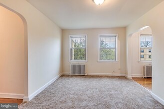 215 Oakwood St SE, Unit 7 in Washington, DC - Building Photo - Building Photo