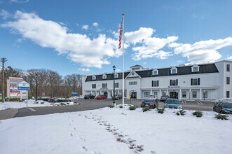 The Lux Apartments in Milford, CT - Building Photo - Building Photo