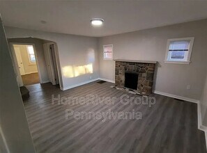881 Miller Ave in Clairton, PA - Building Photo - Building Photo