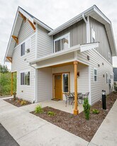 4109 Stonecrest Ct in Bellingham, WA - Building Photo