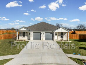 111 Logan Ct in Copperas Cove, TX - Building Photo - Building Photo