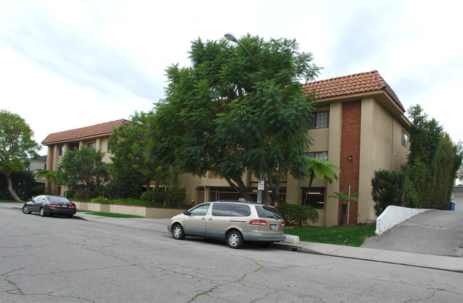 Valley Village in Valley Village, CA - Foto de edificio - Building Photo