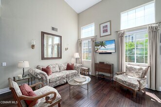 3024 Hollycrest Ave in Thousand Oaks, CA - Building Photo - Building Photo