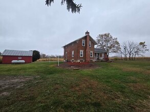 900 Thomas Rd in Monroeville, OH - Foto de edificio - Building Photo