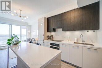 8-3018 Water Walk Dr in Markham, ON - Building Photo - Building Photo