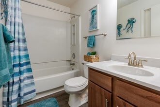 Ocean Pebbles Apartments in Virginia Beach, VA - Building Photo - Interior Photo