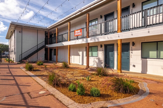 Gaston Corners in Dallas, TX - Building Photo - Building Photo