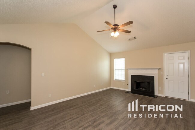 4991 Larkspur Ln in College Park, GA - Building Photo - Building Photo