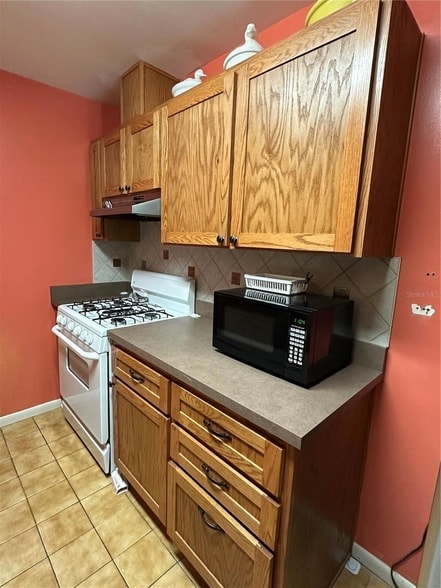 1327 State Road 40, Unit 2 in Pierson, FL - Building Photo - Building Photo