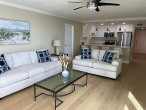 2947 S Atlantic Ave, Unit 301 in Daytona Beach Shores, FL - Building Photo - Building Photo