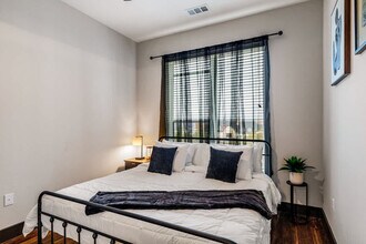 9127 Research Blvd in Austin, TX - Foto de edificio - Building Photo