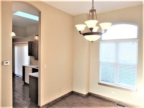 613 Doral Ln in North Aurora, IL - Building Photo - Building Photo