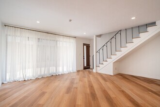 2402 Aviation Blvd in Redondo Beach, CA - Building Photo - Building Photo