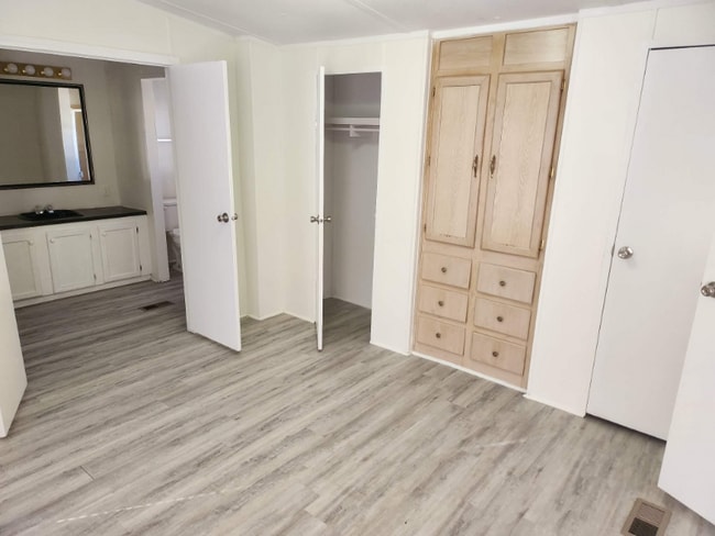 property at 1512 Orchard Farm Ln