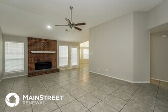 2700 Forest Creek Dr in Fort Worth, TX - Building Photo - Building Photo