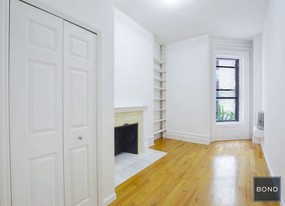 239 W 72nd St Apartamentos