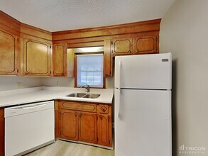 210 Village Walk in Columbia, SC - Foto de edificio - Building Photo