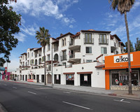 The Montecito in Redondo Beach, CA - Foto de edificio - Building Photo