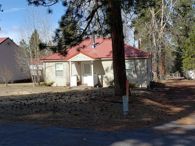 138124 Hillcrest St in Gilchrist, OR - Building Photo - Building Photo