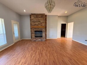 2 Mattie Cir, Unit 0410-D in Wichita Falls, TX - Building Photo - Building Photo