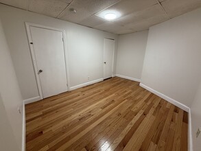 65 Maverick Sq, Unit C in Boston, MA - Foto de edificio - Building Photo