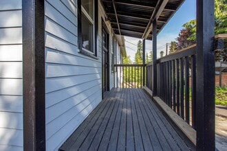 13027 40th Ave S in Tukwila, WA - Building Photo - Building Photo