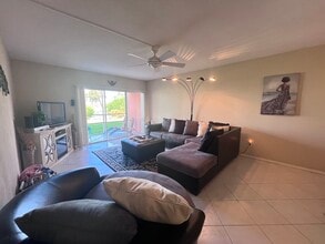721 S Beach St, Unit 115 A in Daytona Beach, FL - Building Photo - Building Photo