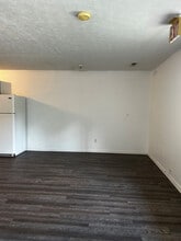 2826 W Cleveland St in Elloree, SC - Building Photo - Building Photo