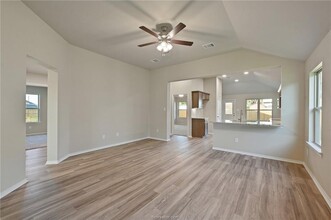 2812 Messenger Way in Bryan, TX - Building Photo - Building Photo