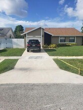 9102 Bedford Dr in Boca Raton, FL - Building Photo - Building Photo